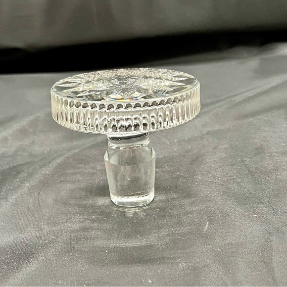 Vintage Crystal Stopper With Ornate Cut Design 2.5 Inch High - Picture 1 of 8